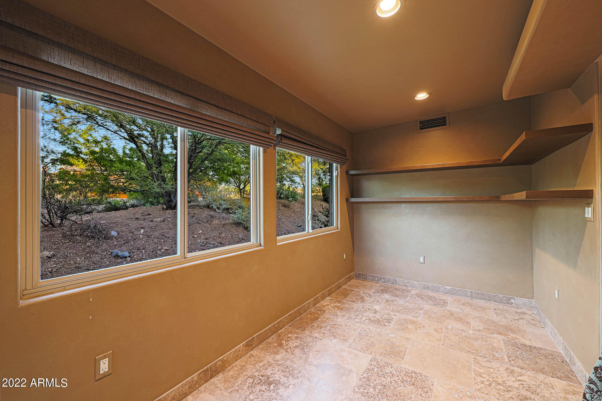 No HOA - Residential