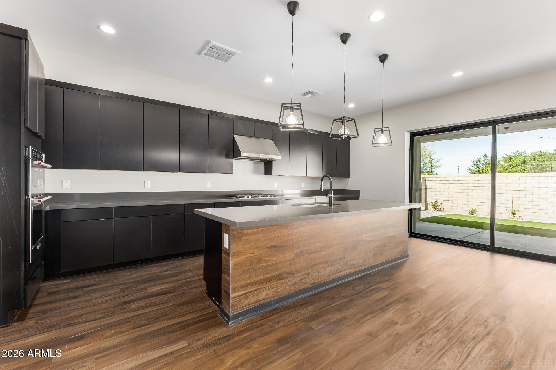 10216 E TALON Avenue