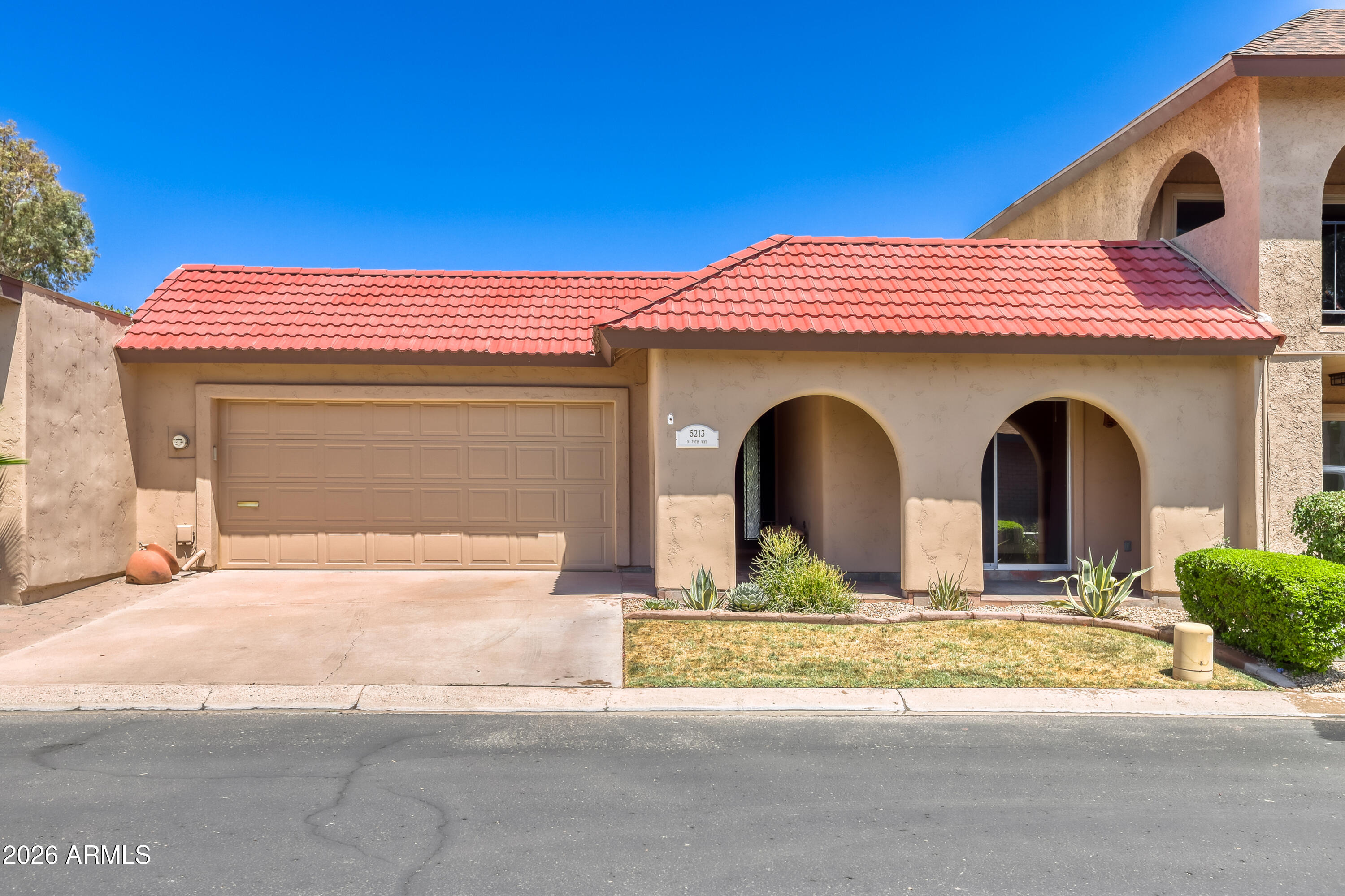 5213 N 79TH Way