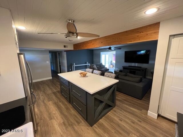 715 W Tuckey Lane