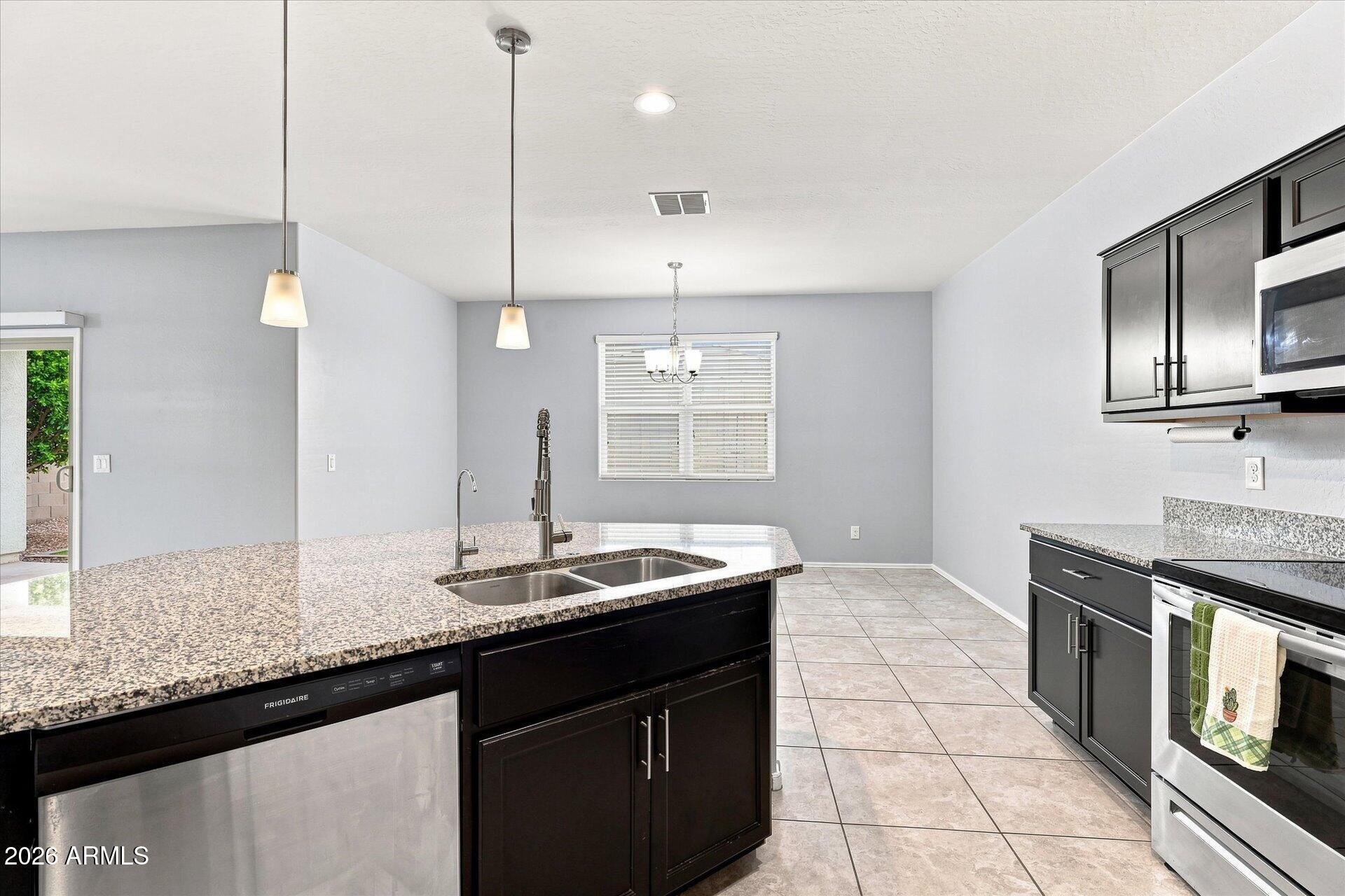 4952 E CHROMIUM Road