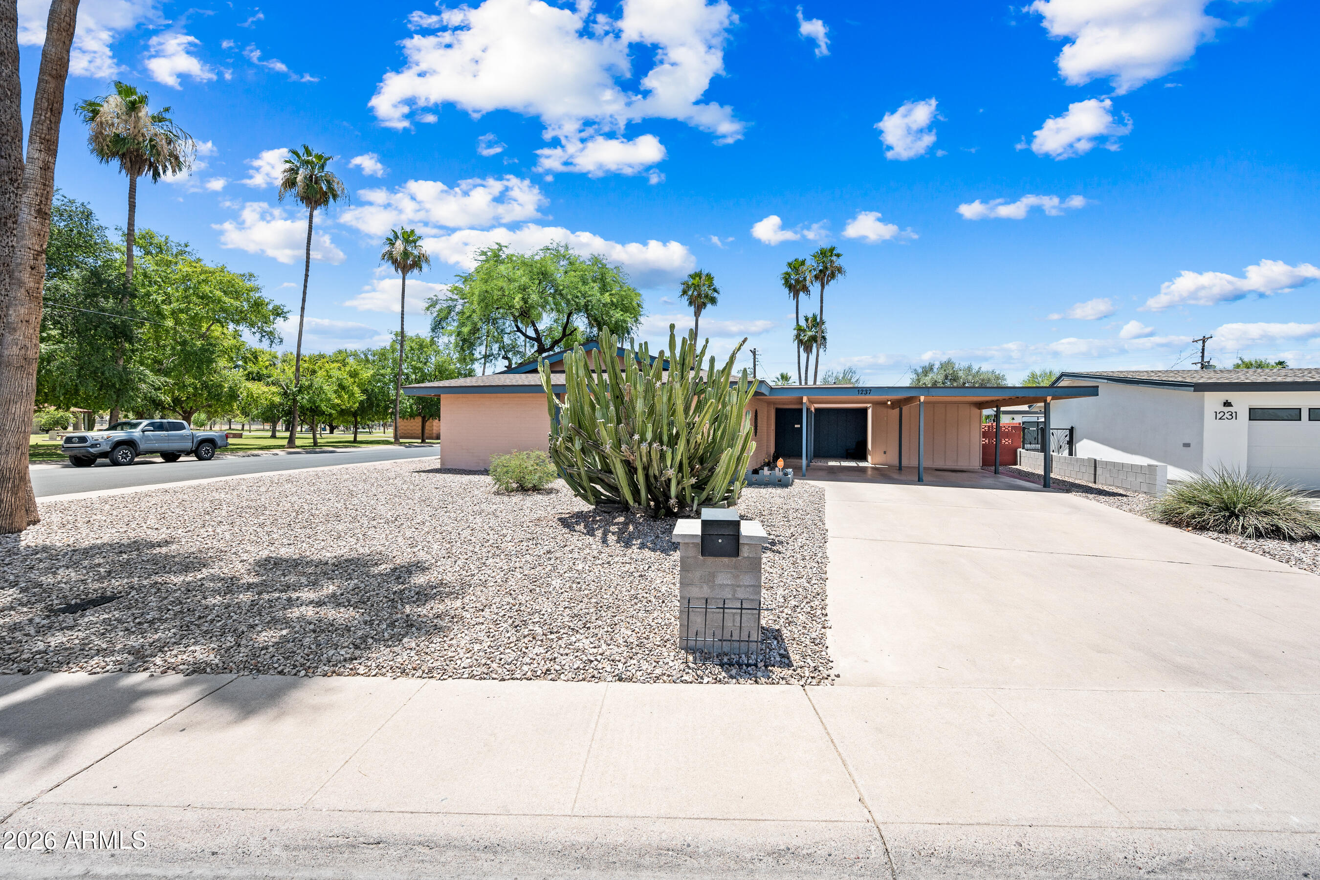 1237 E MALIBU Drive