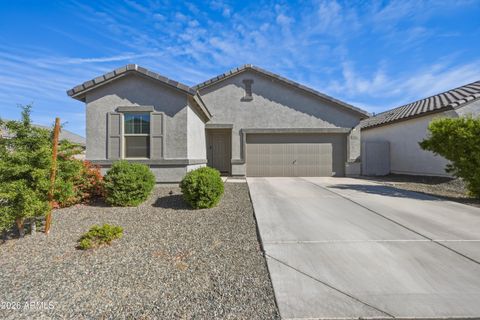 Photo of 2022 E New Bonnet Lane, San Tan Valley, AZ 85140 (MLS # 7009701)