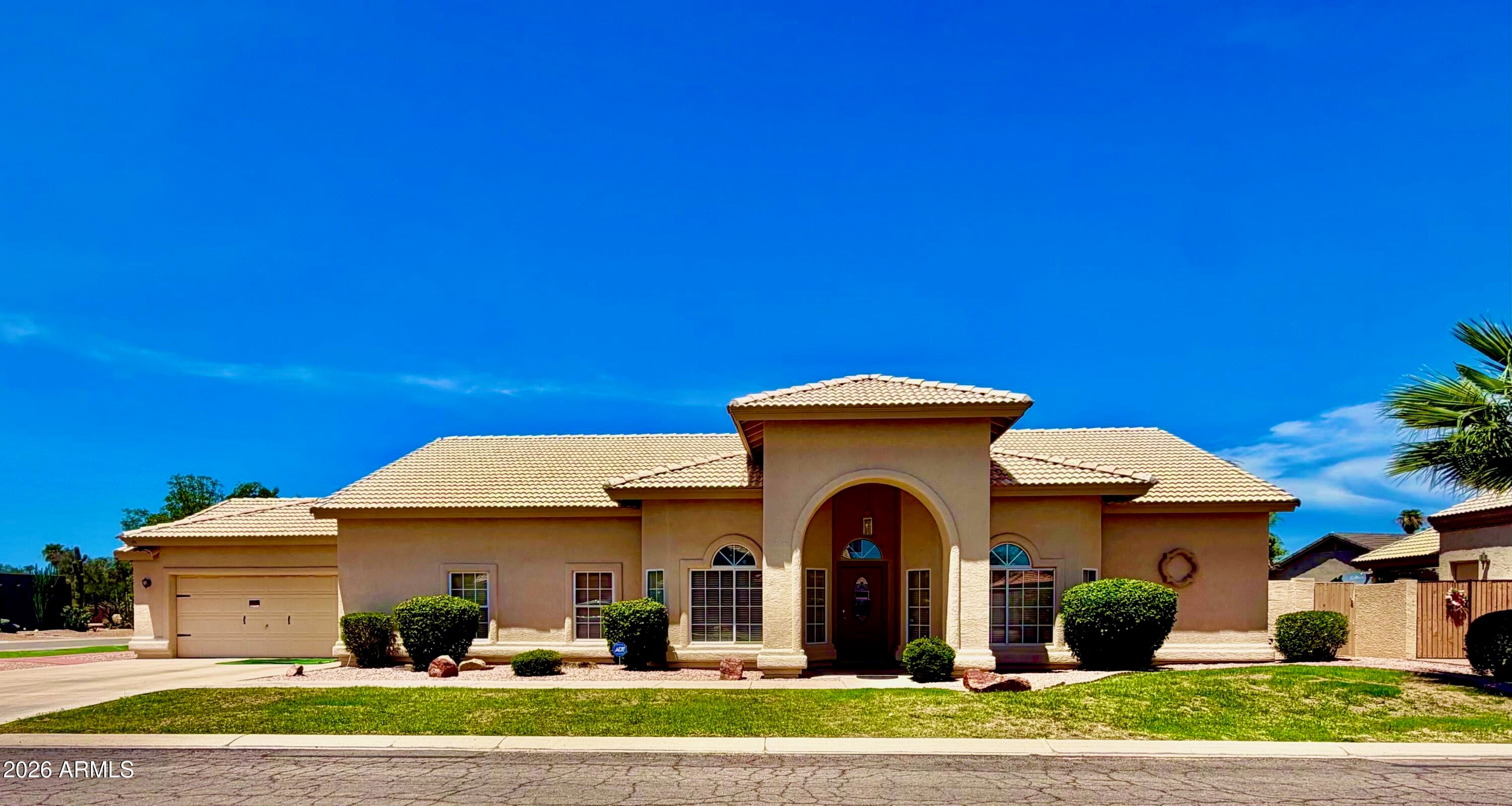 1210 E CLEARVIEW Drive