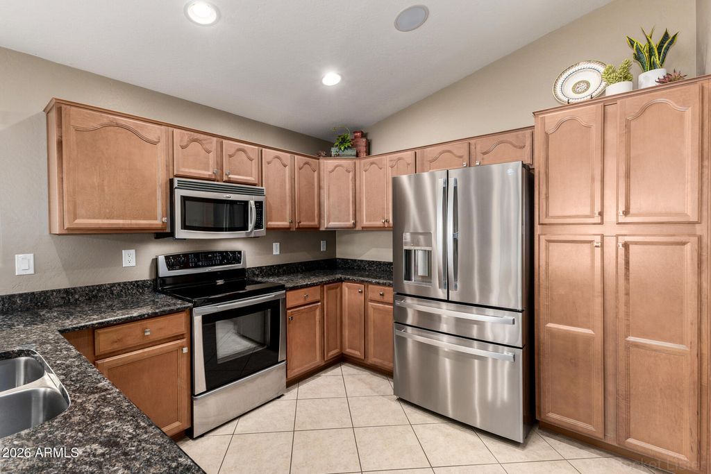 Photo of 2940 E Shady Spring Trail, Phoenix, AZ 85024 (MLS # 7001072)