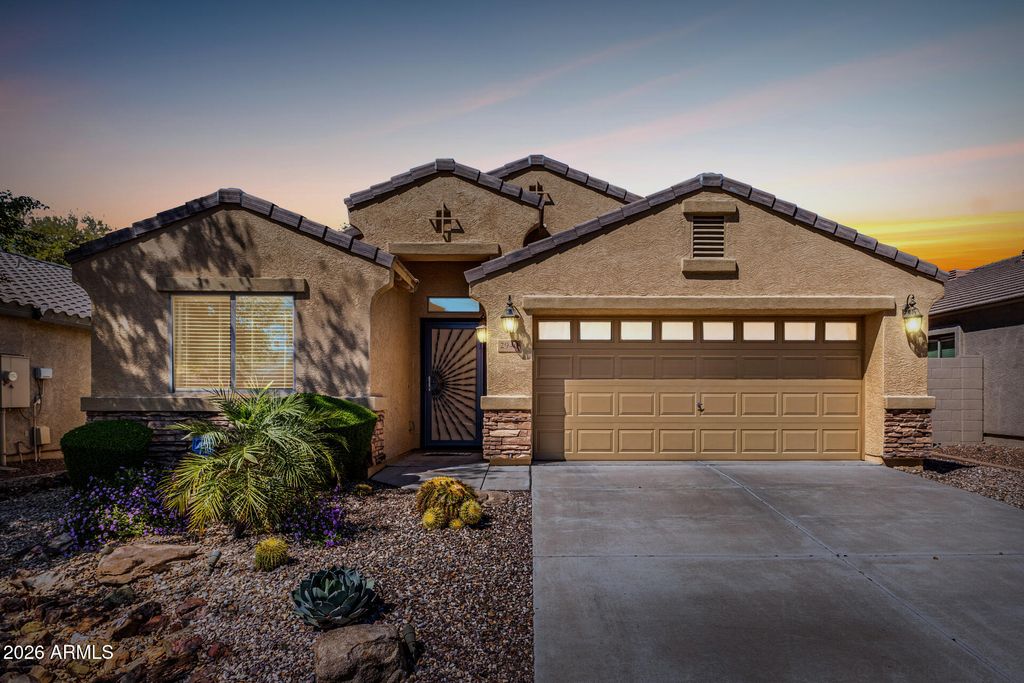 Photo of 2940 E Shady Spring Trail, Phoenix, AZ 85024 (MLS # 7001072)