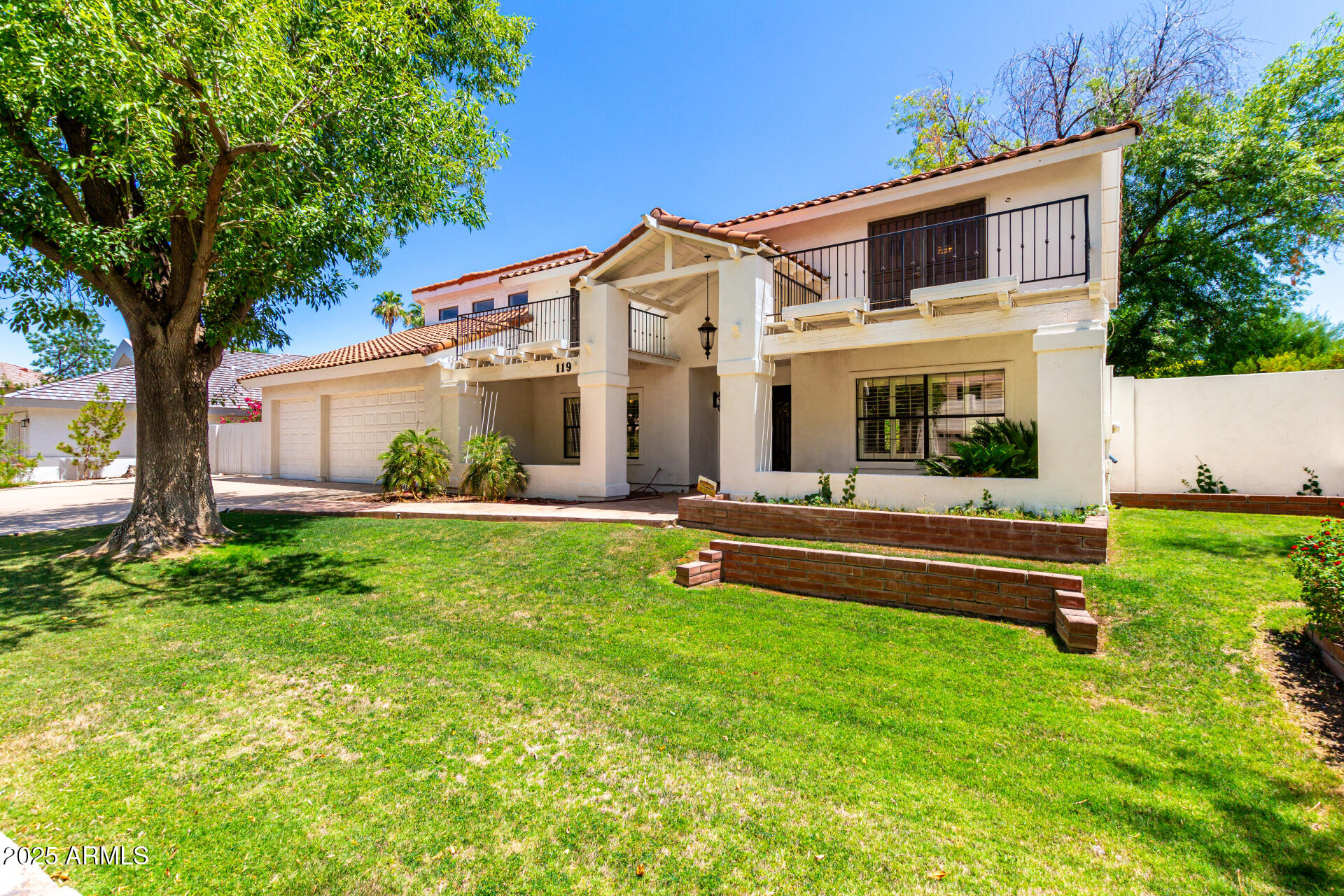 119 E PALOMINO Drive