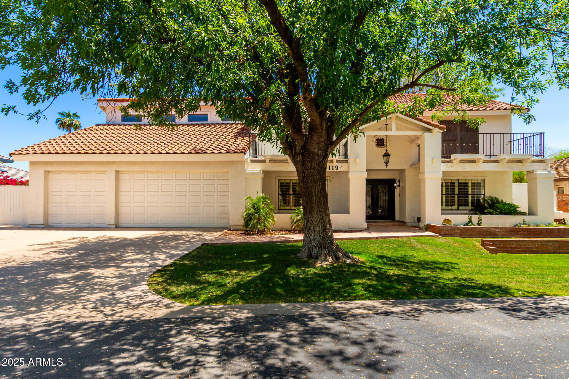 119 E PALOMINO Drive