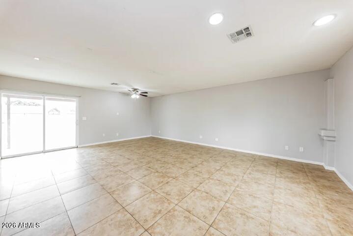 12621 N 37TH Drive