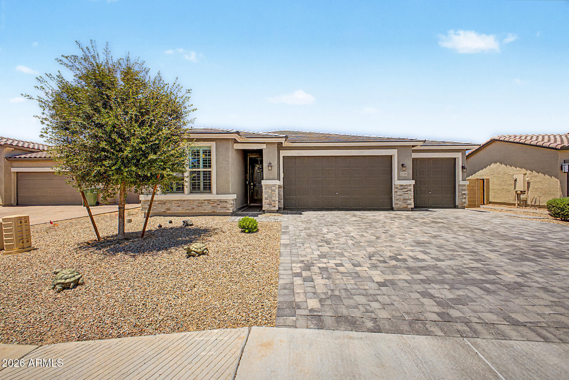 1230 E GABRILLA Drive