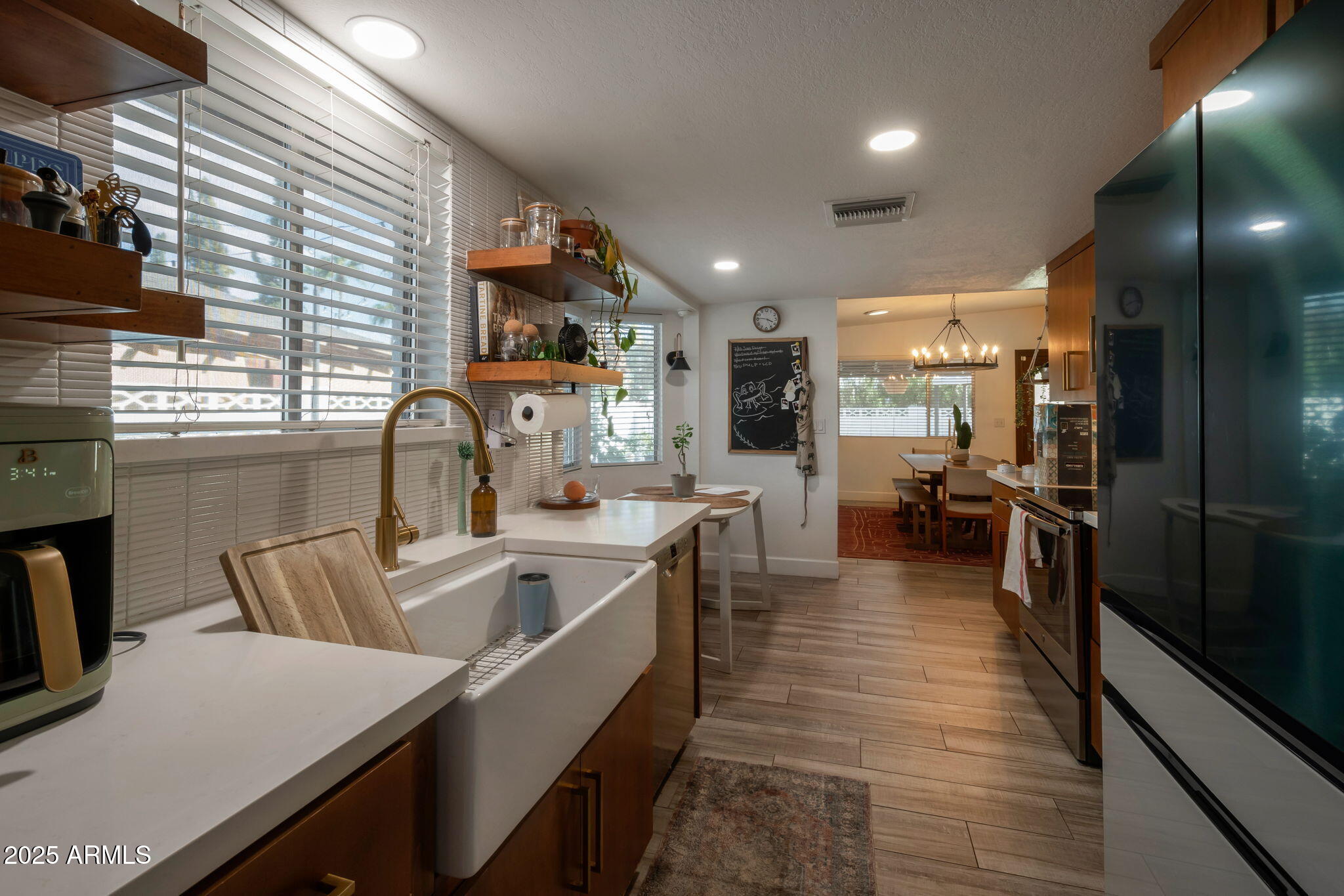 2301 E ENROSE Street