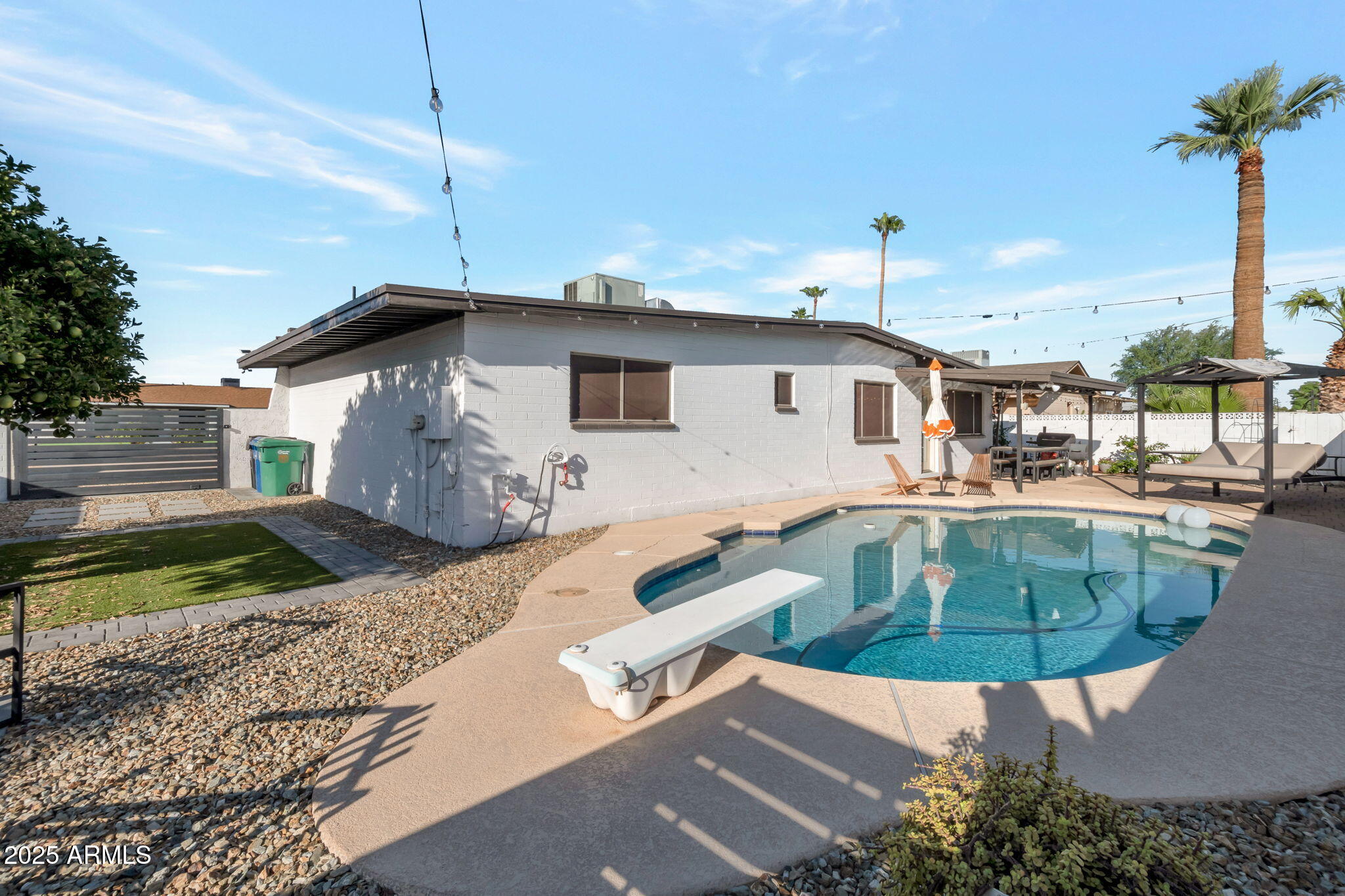 2301 E ENROSE Street