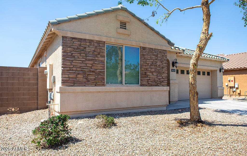 9025 W CROWN KING Road