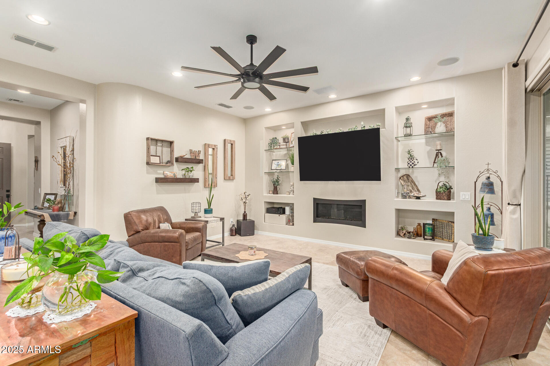 4555 N GENERAL Court