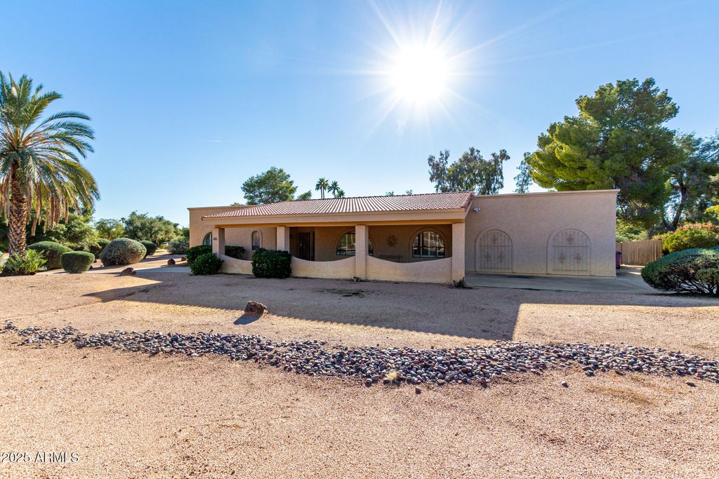 Photo of 8129 E Charter Oak Drive, Scottsdale, AZ 85260 (MLS # 6956719)