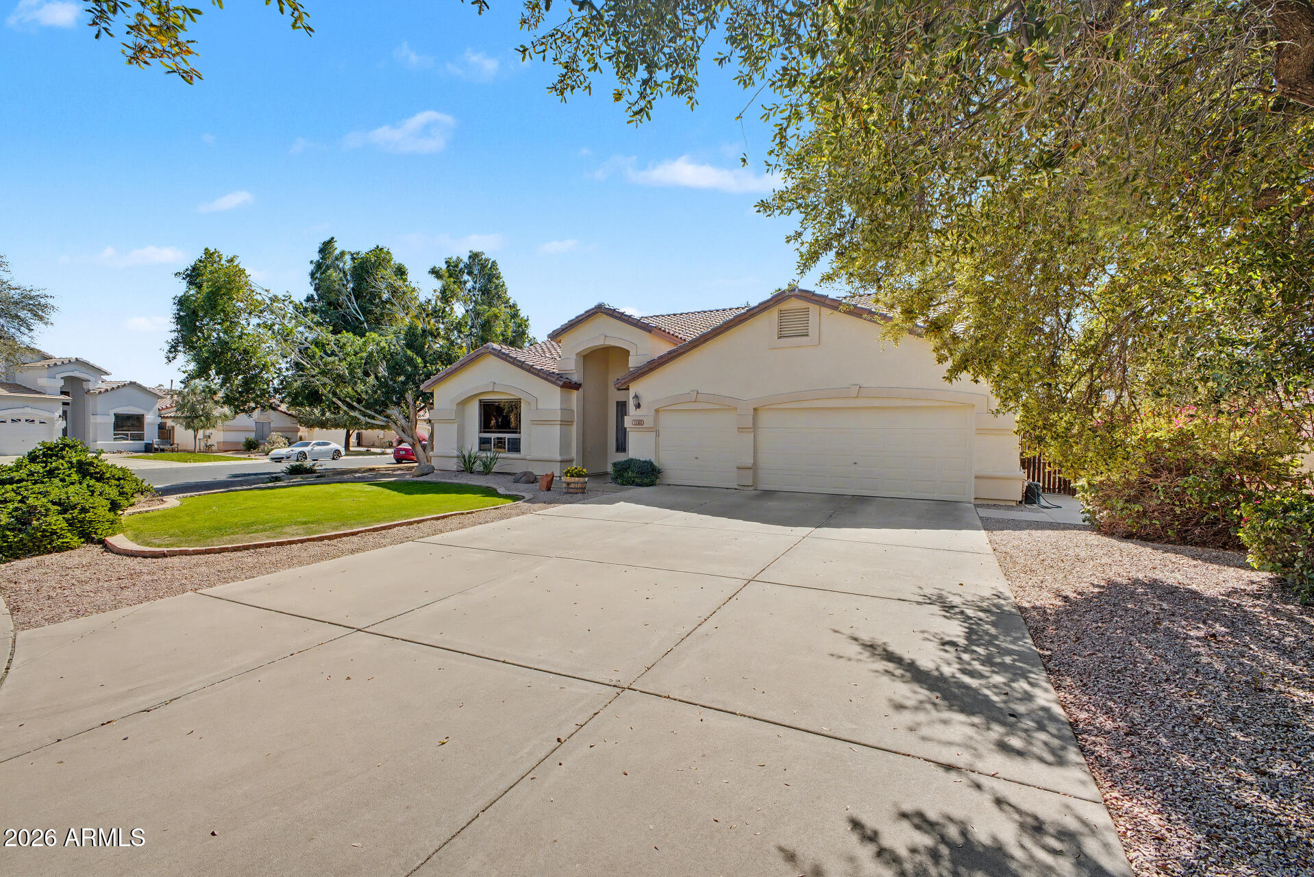 1102 S SANDSTONE Street