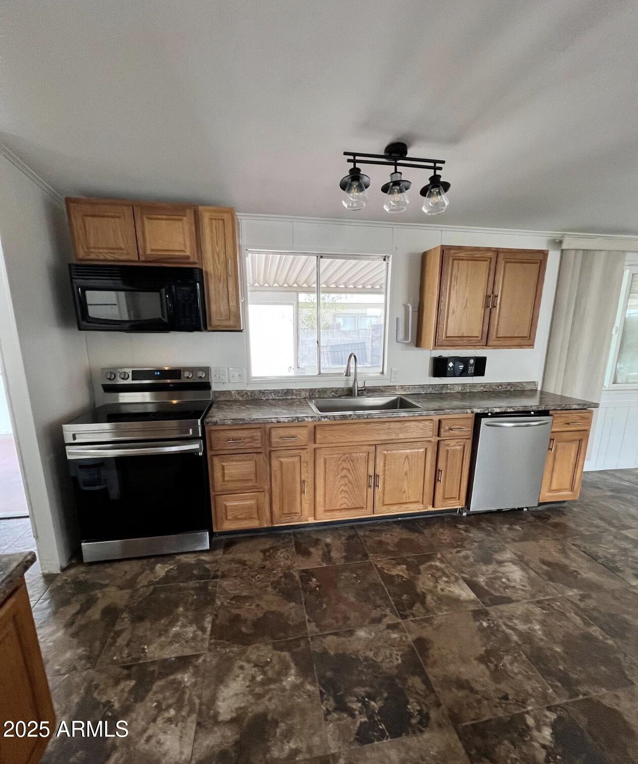 8601 N 103RD Avenue 58