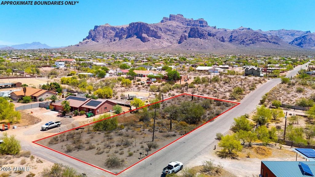 Photo of 0 N Roadrunner Rd 1 Acre #-, Apache Junction, AZ 85119 (MLS # 6957492)