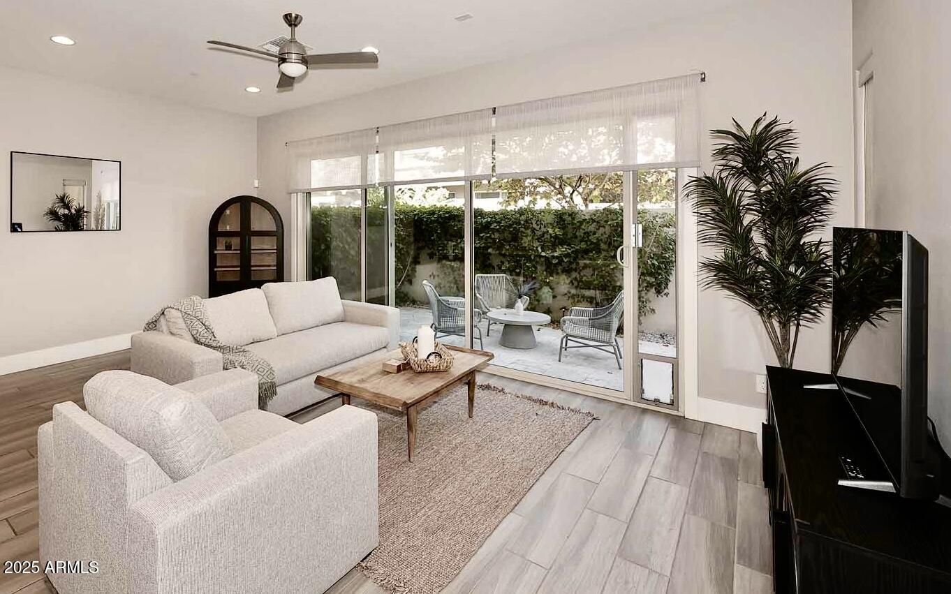 7464 E PARAISO Drive