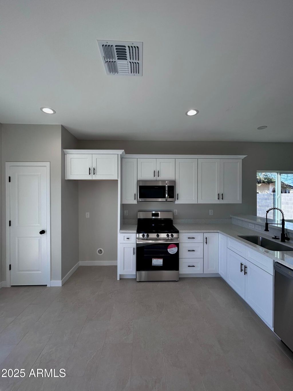 Photo of 15494 S Kline Place, Arizona City, AZ 85123 (MLS # 6890644)