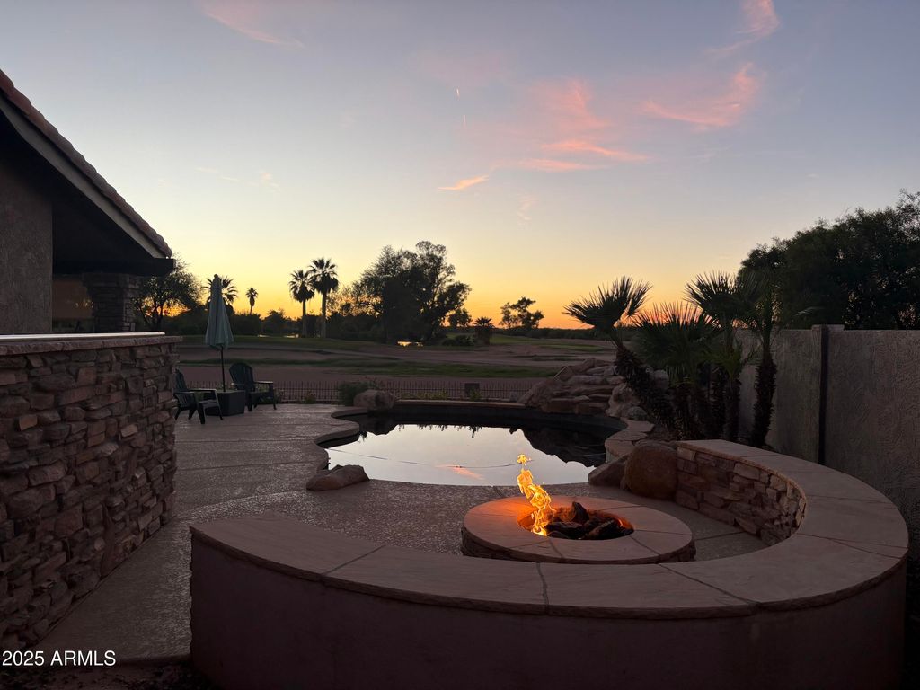 Photo of 586 W Casa Grande Lakes Boulevard N, Casa Grande, AZ 85122 (MLS # 6943475)