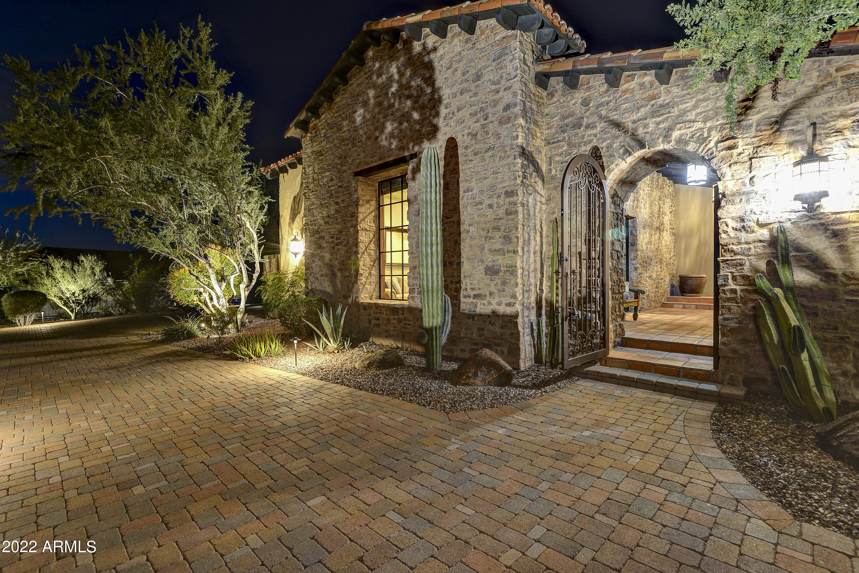 Superstition Mountain - Residential