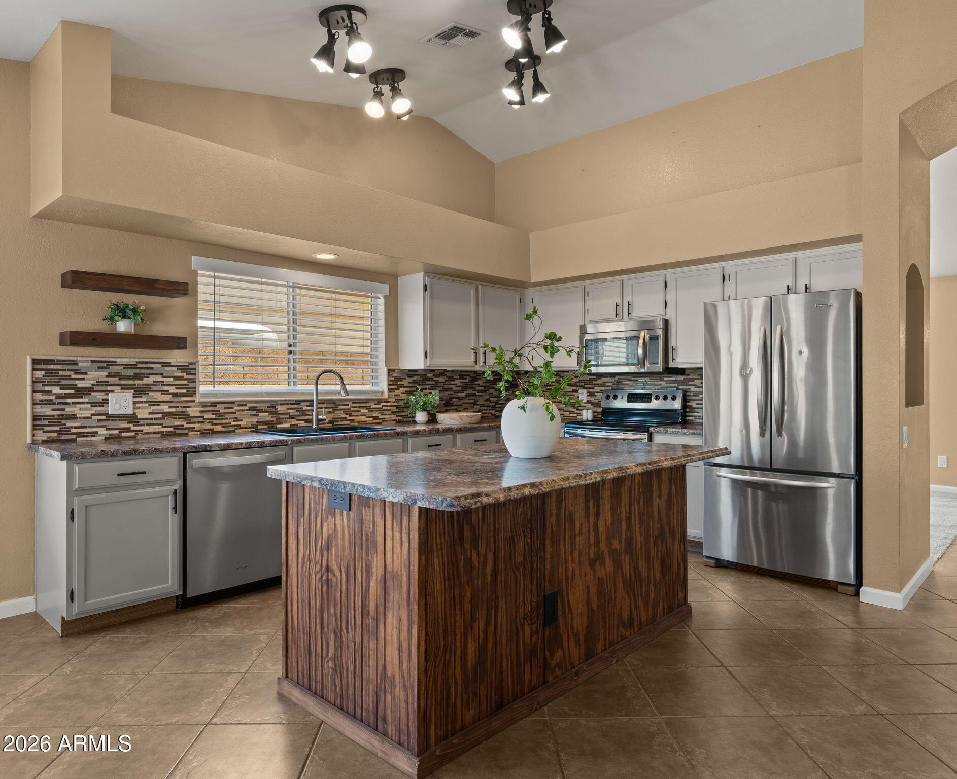 8434 W DREYFUS Drive