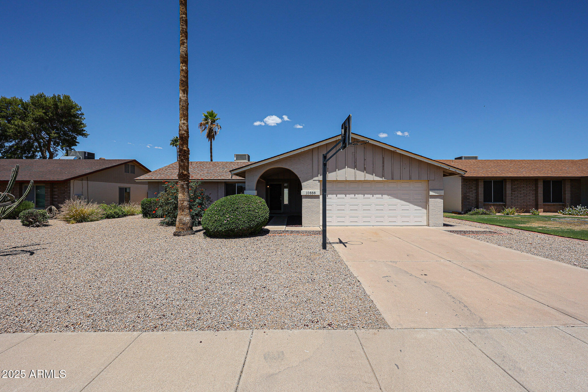 10858 E SAHUARO Drive