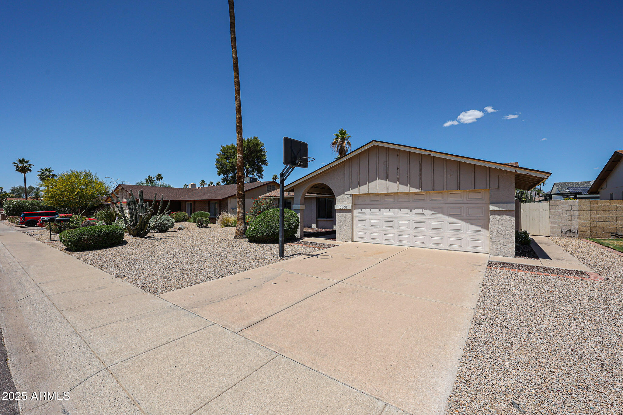 10858 E SAHUARO Drive