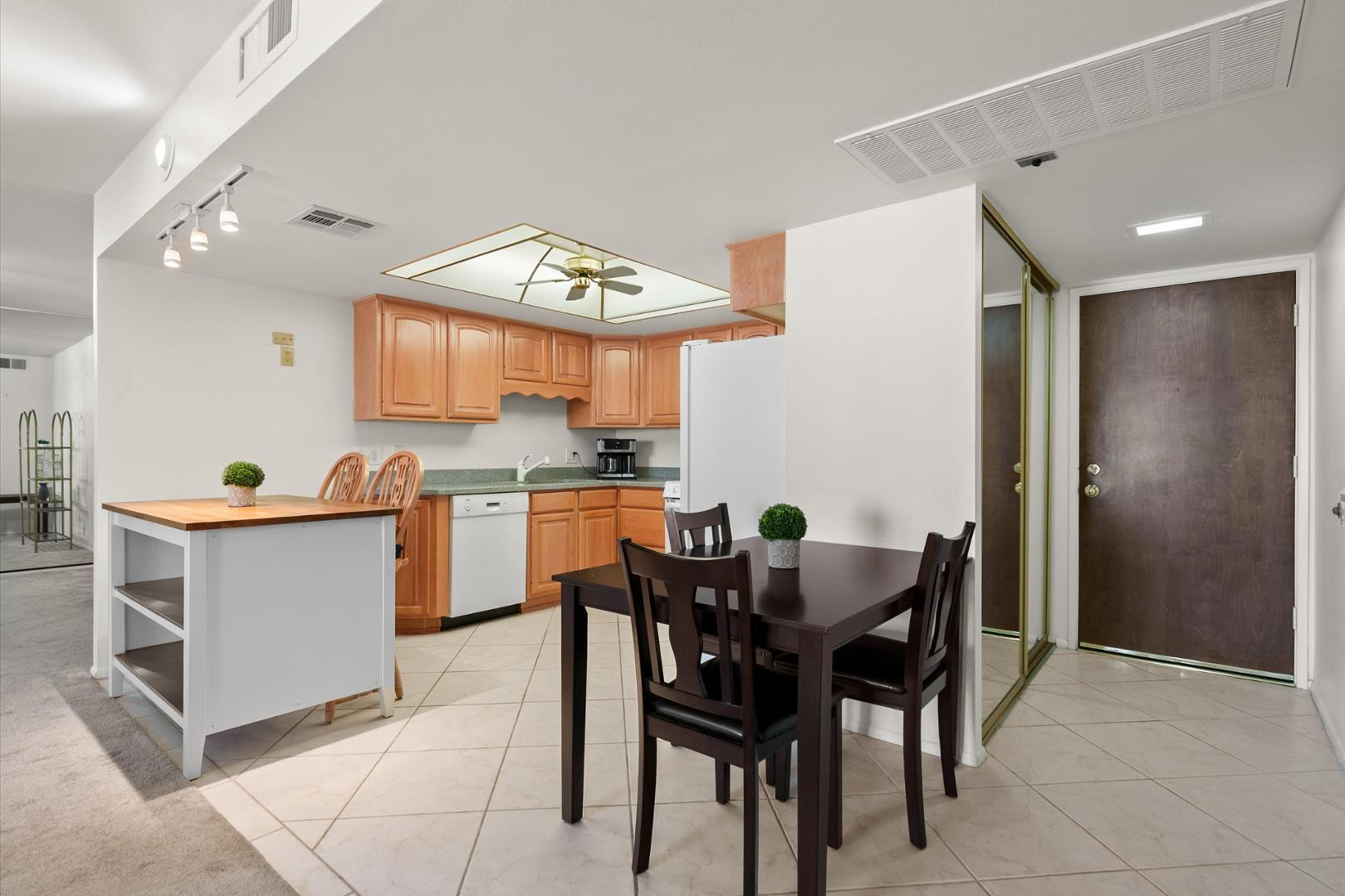 7910 E Camelback Road 312