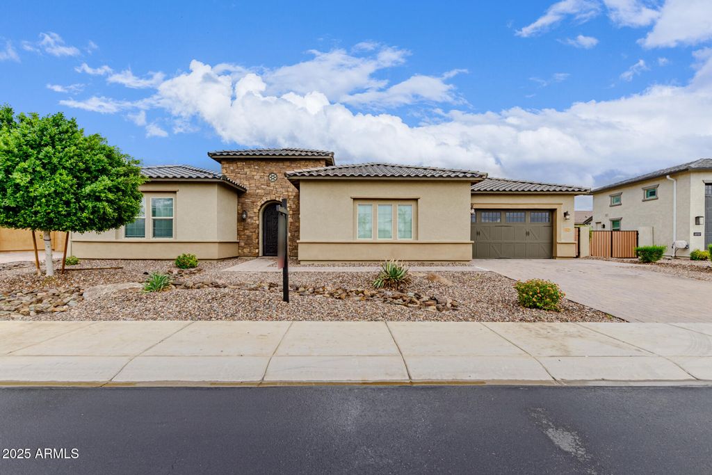 Photo of 22741 N 92nd Lane, Peoria, AZ 85383 (MLS # 6930421)