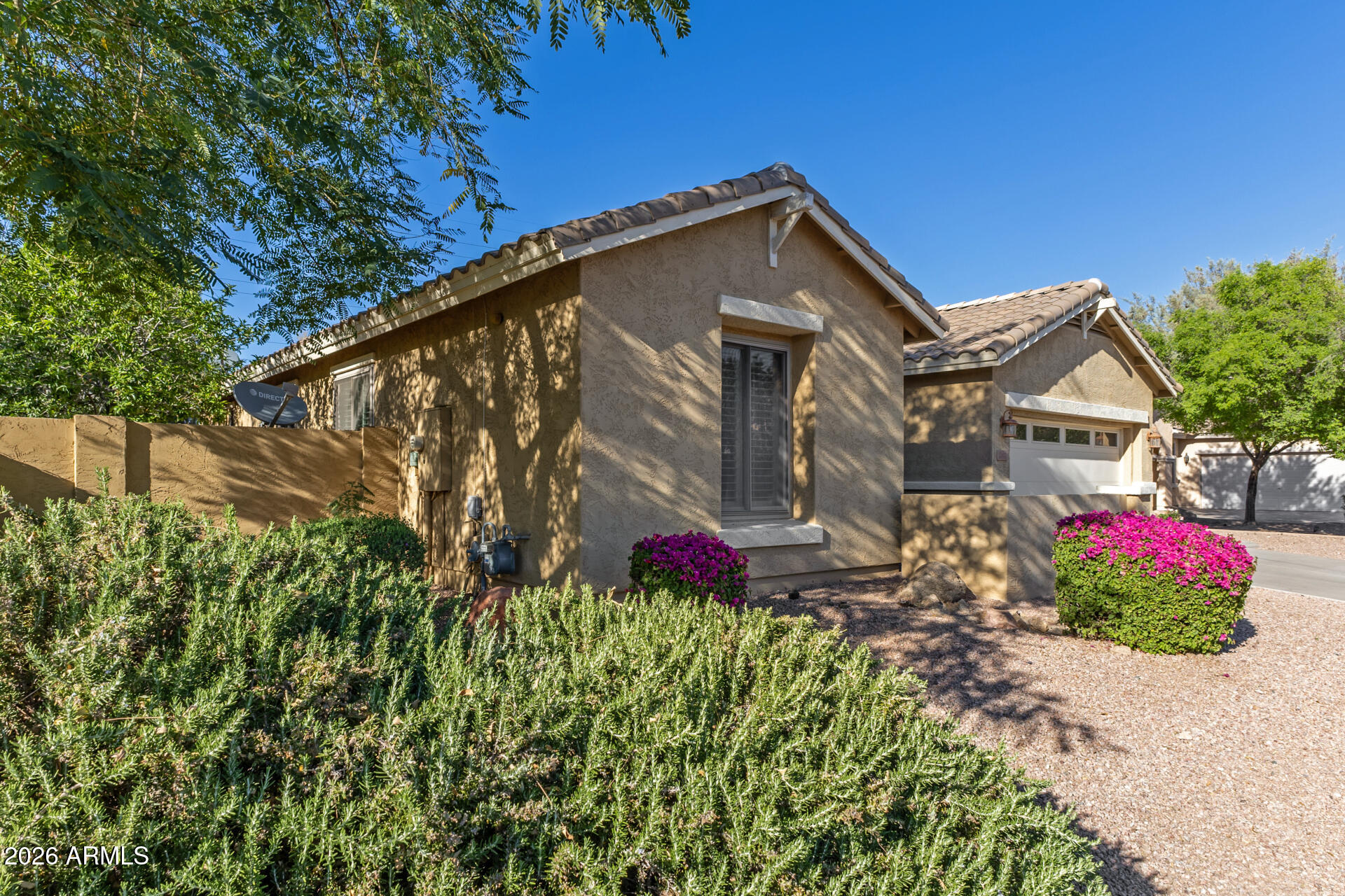 2102 E YELLOWSTONE Place