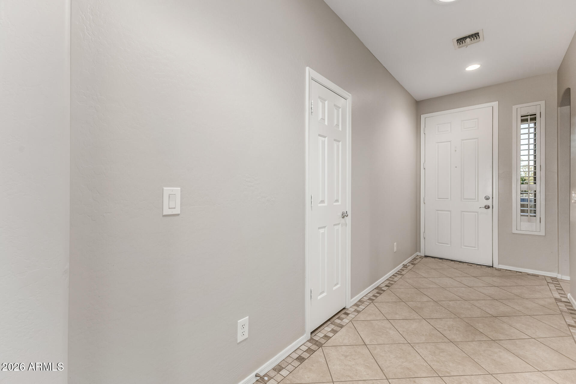 2102 E YELLOWSTONE Place