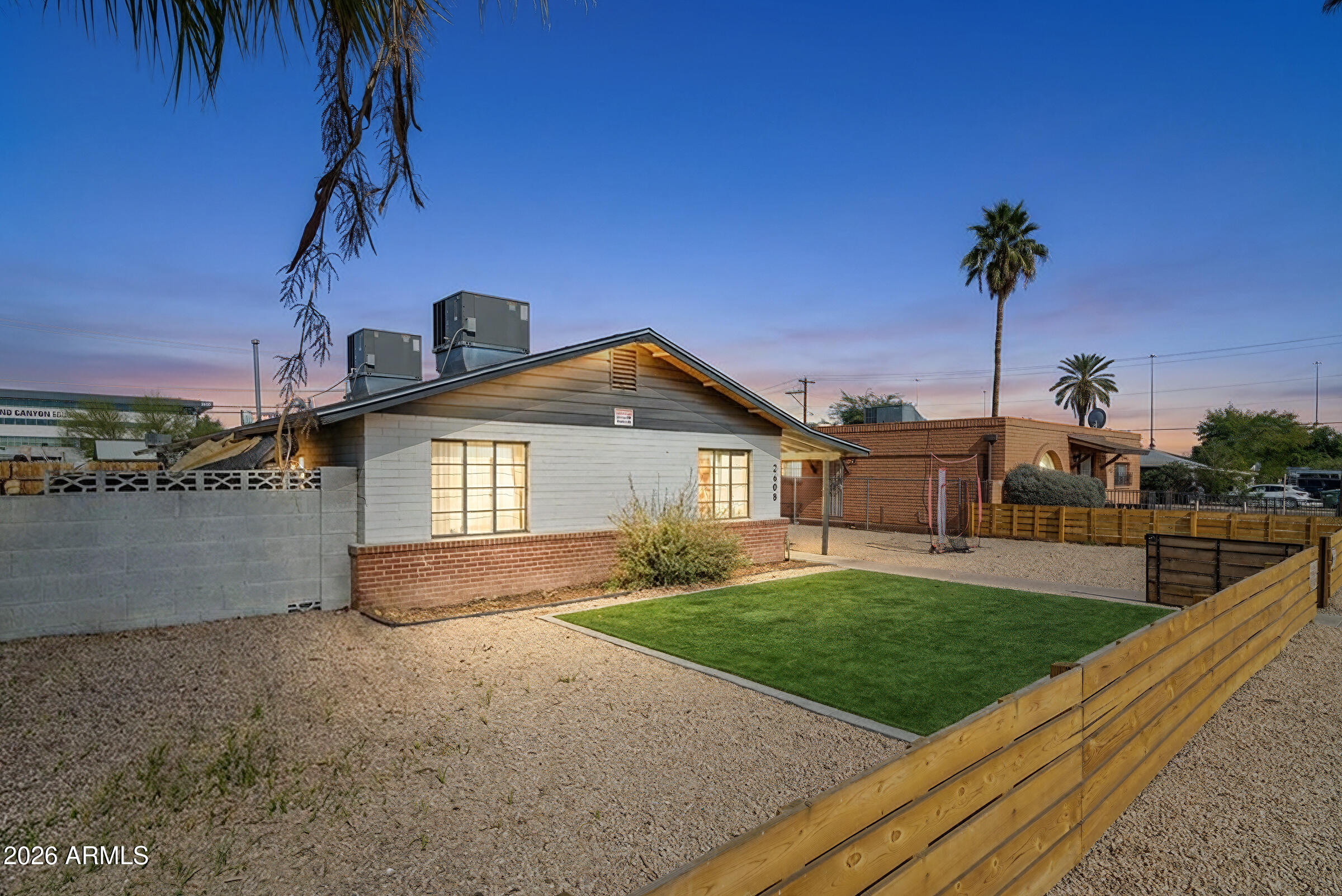 2608 W PIERSON Street