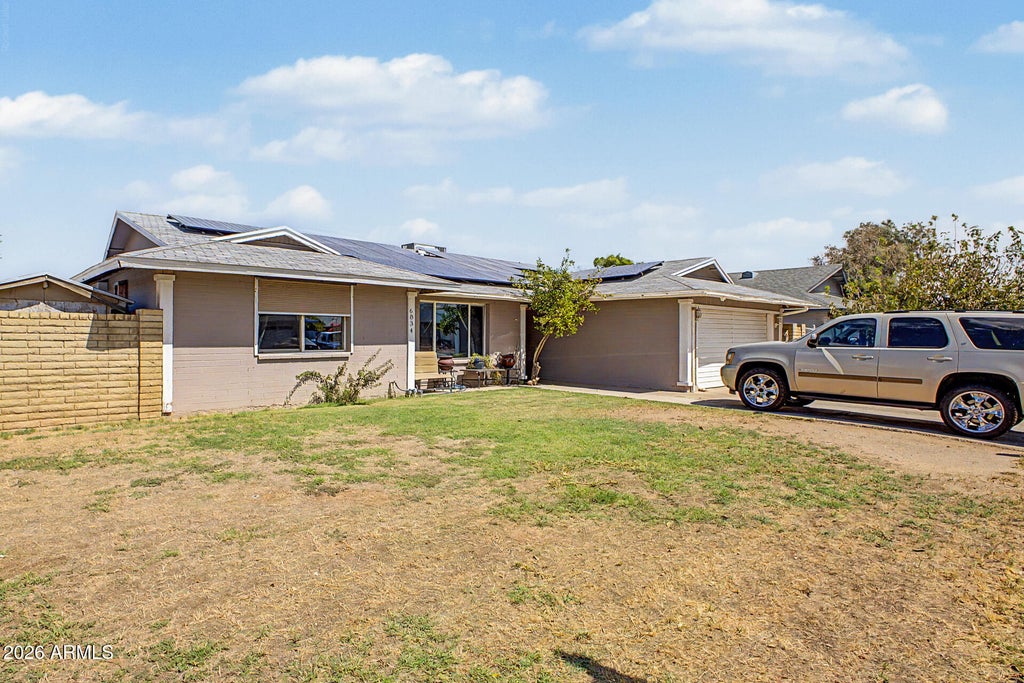 Photo of 6834 W Vermont Avenue, Glendale, AZ 85303 (MLS # 7082103)