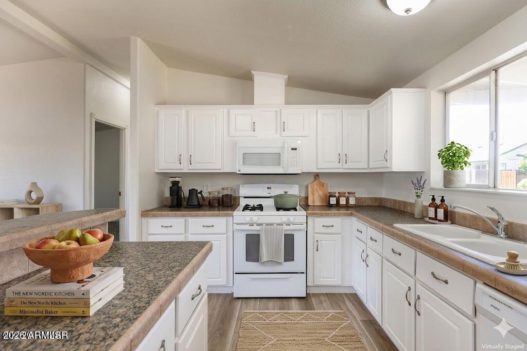2077 ANDELYN Court