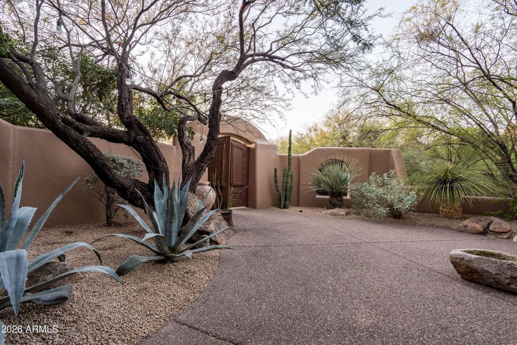 Photo of 34281 N Ironwood Road, Scottsdale, AZ 85266 (MLS # 6963375)
