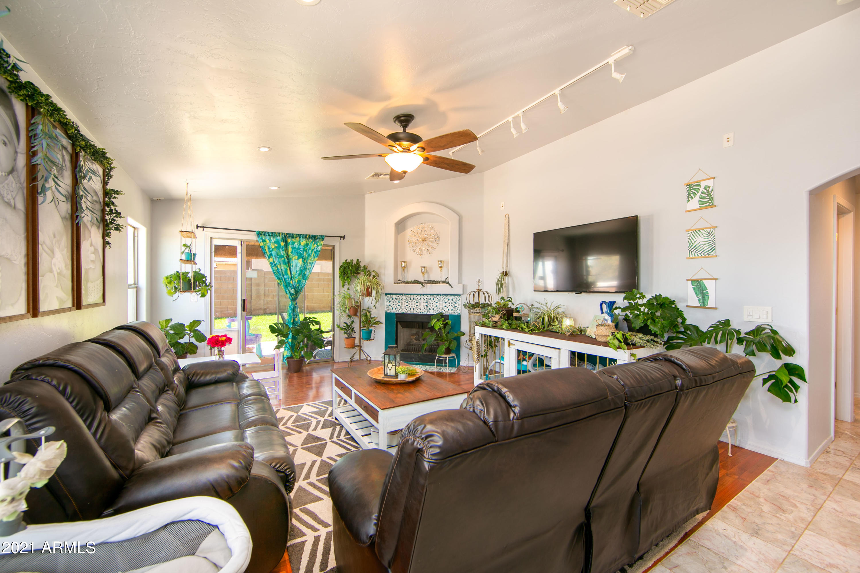 COPPER POINTE - Residential