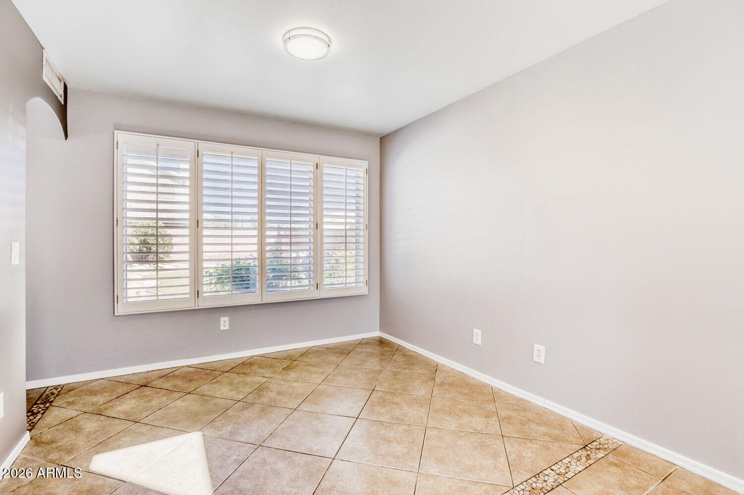 8782 E PINCHOT Avenue