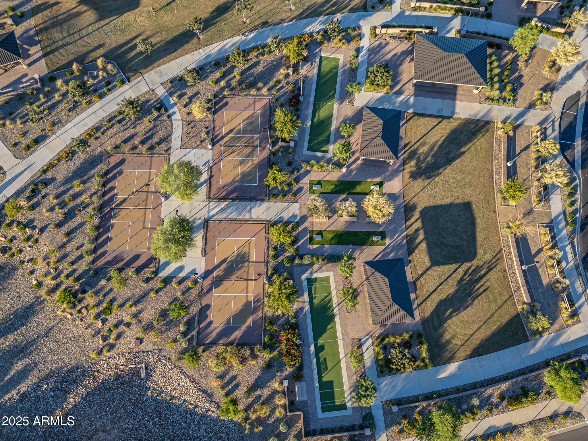 16071 W SAND HILLS Road