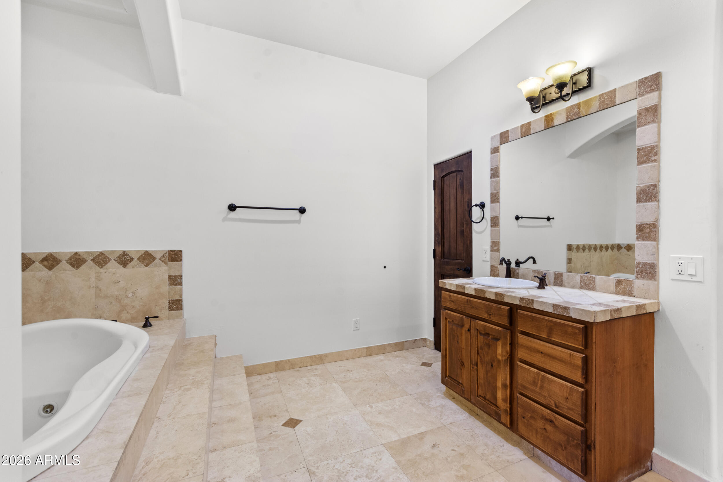 S25 T1N R8E - Residential