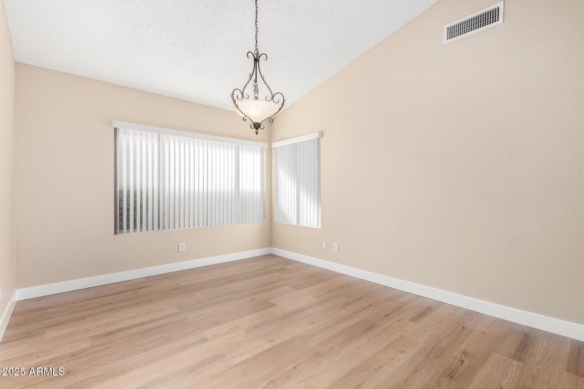 26609 S CLOVERLAND Drive