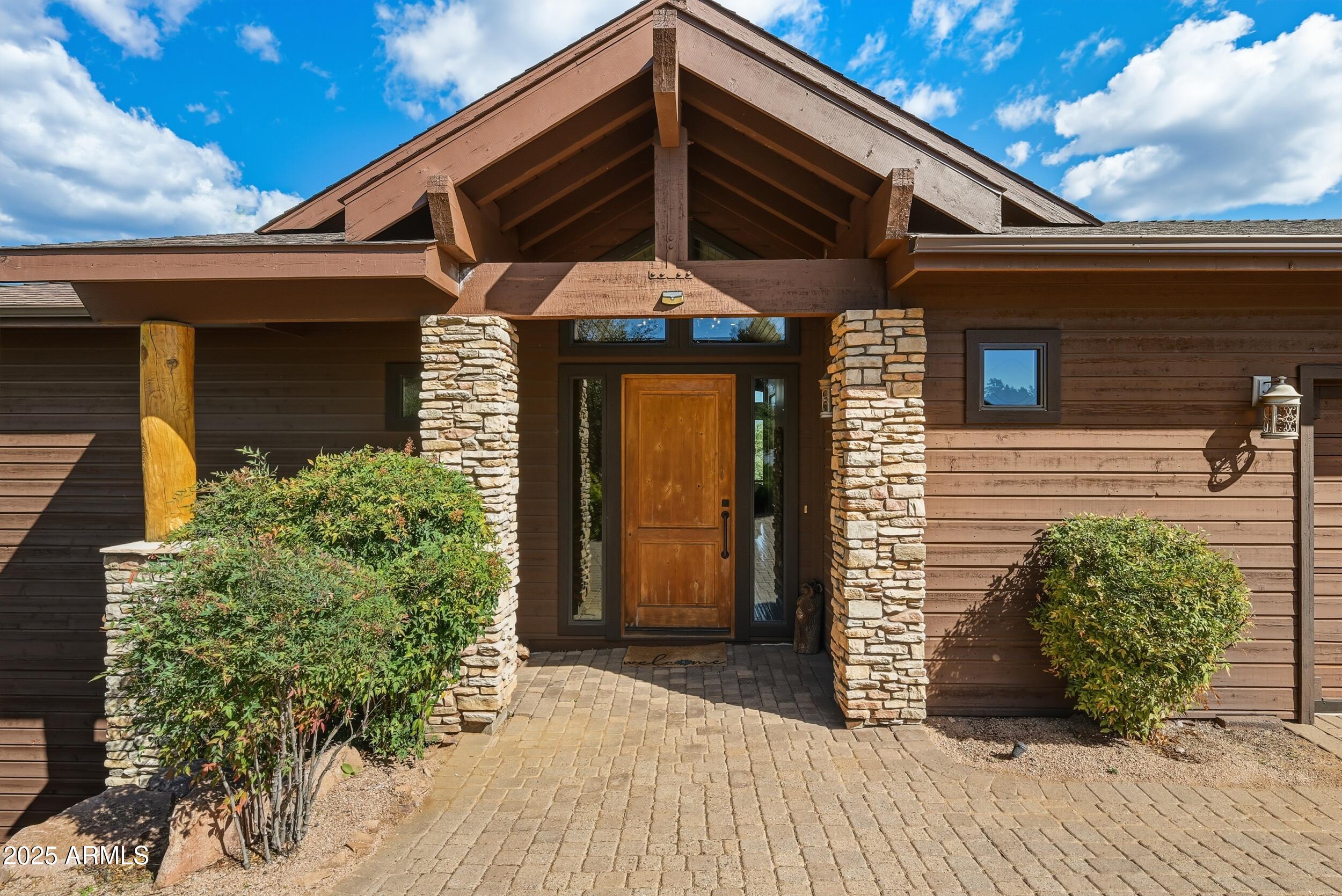 2506 E Feather Plume Court