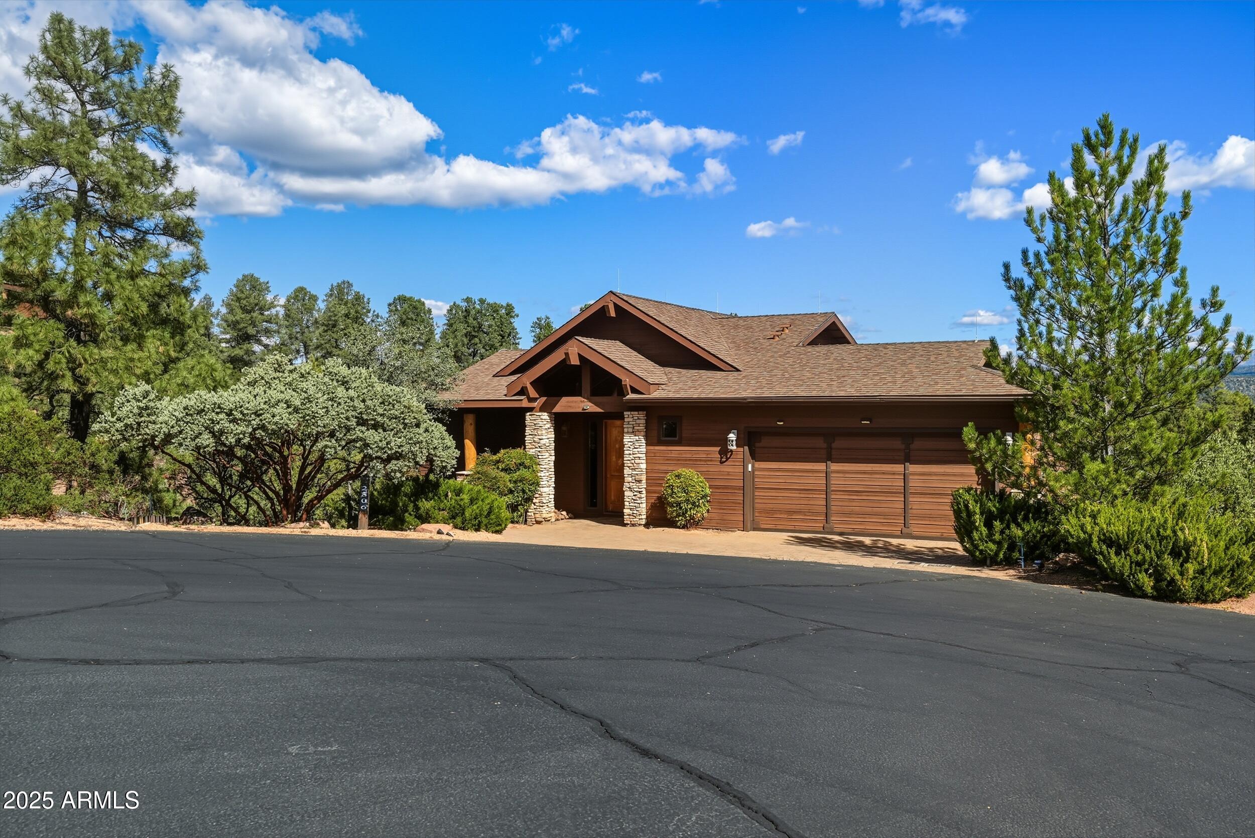 2506 E Feather Plume Court