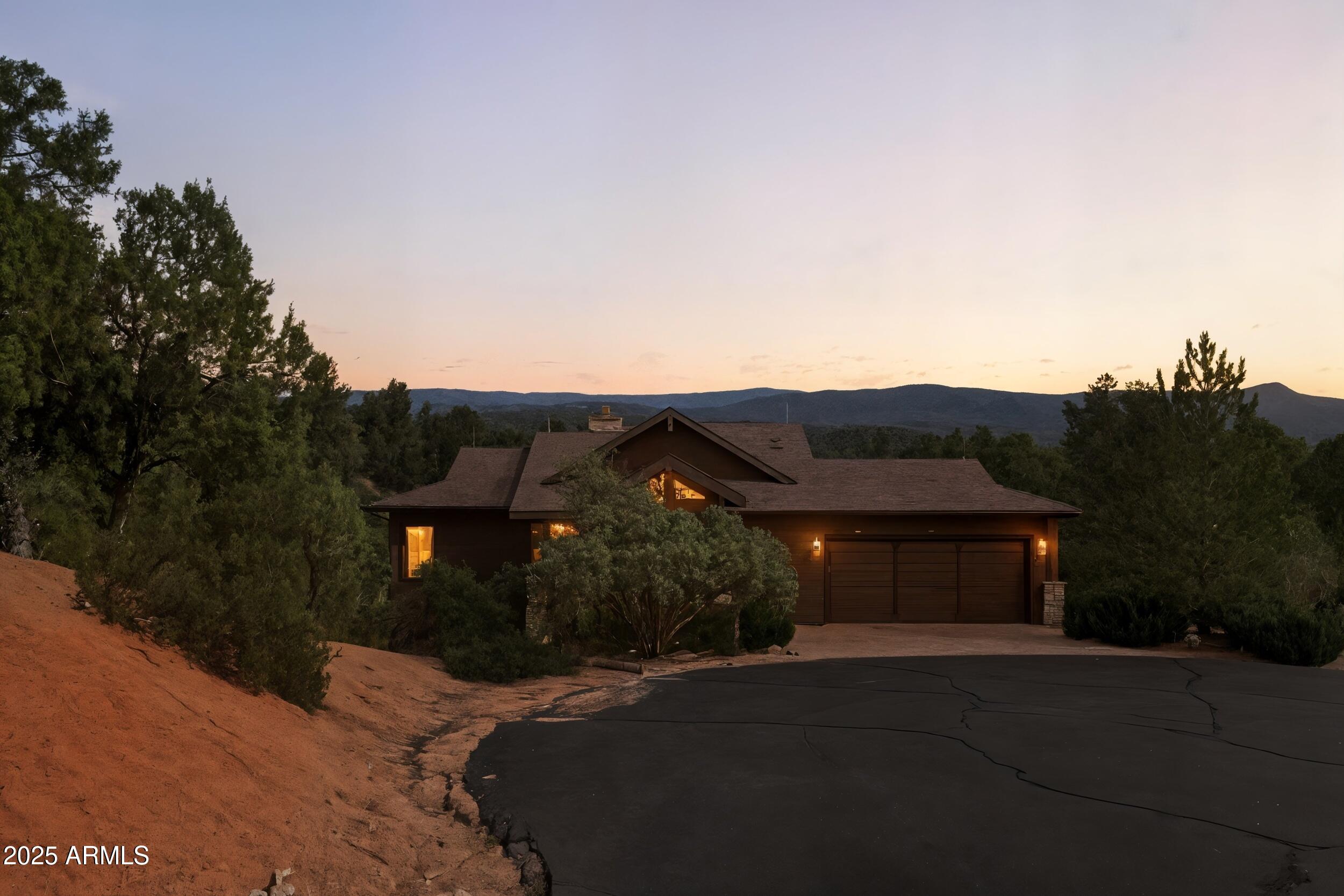 2506 E Feather Plume Court