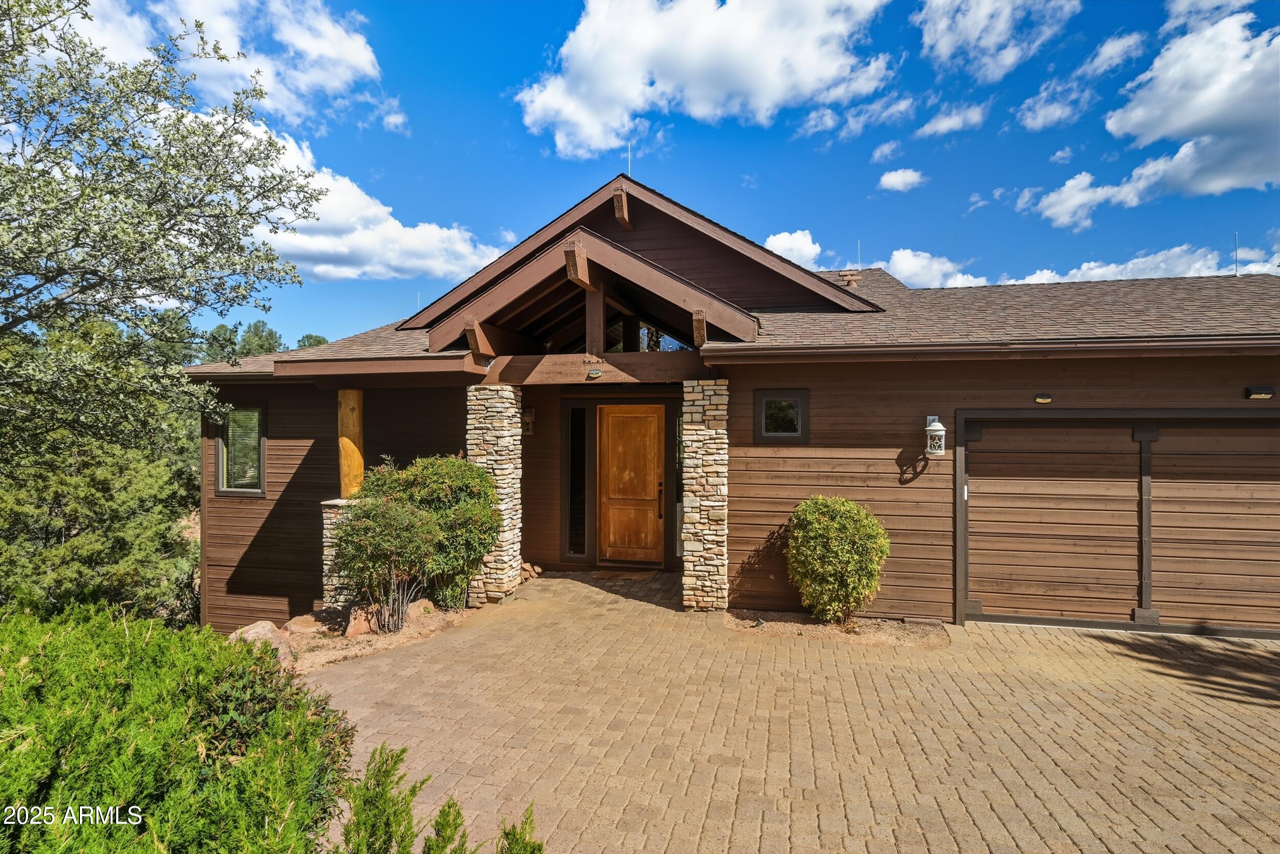 2506 E Feather Plume Court