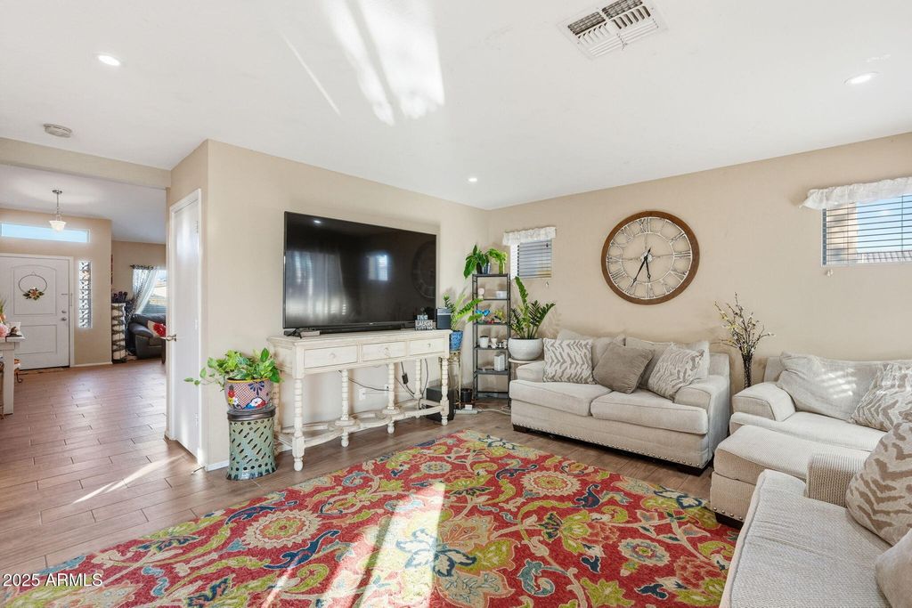 Photo of 23669 W Parkway Drive, Buckeye, AZ 85326 (MLS # 6961734)