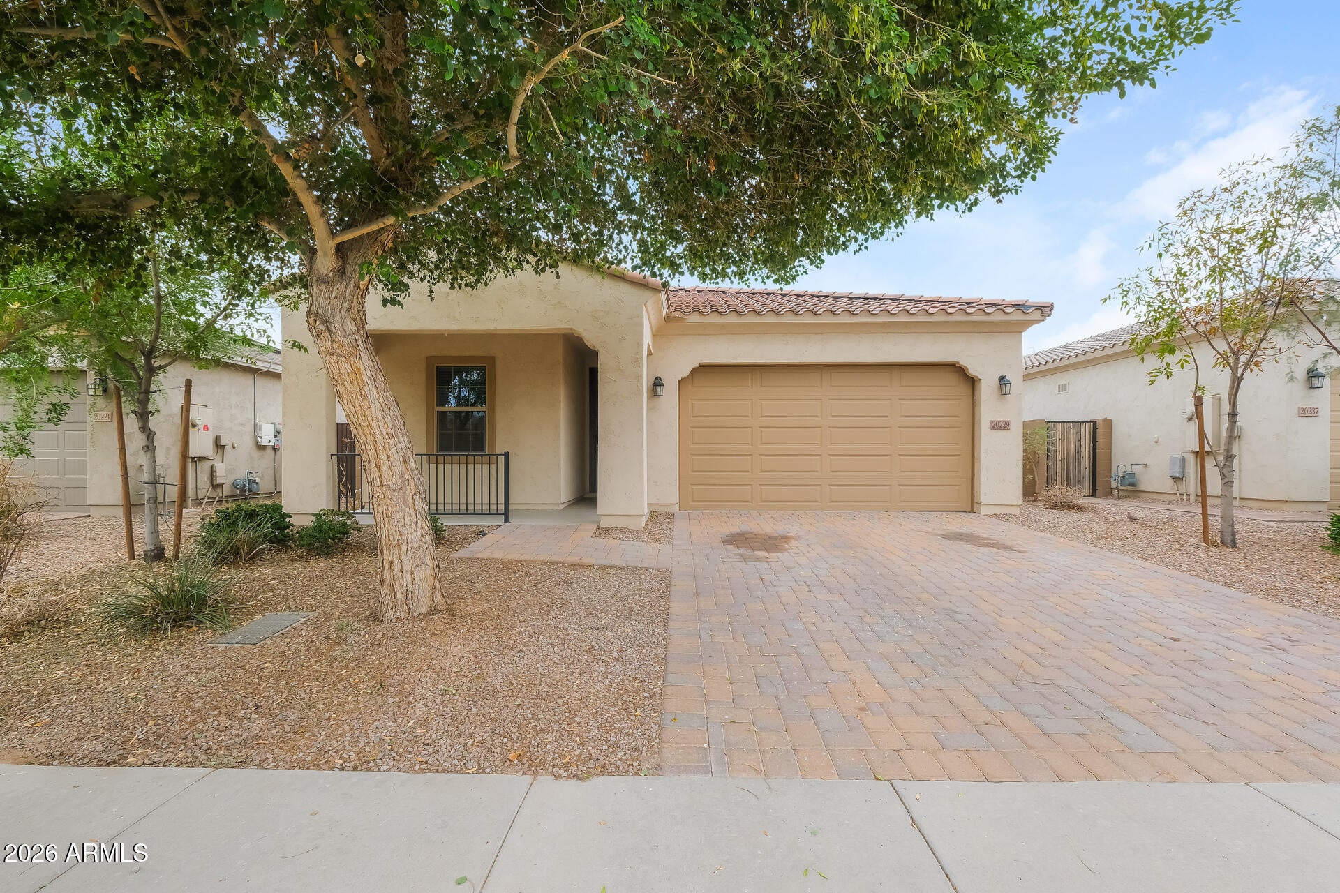 20229 W SHERMAN Street