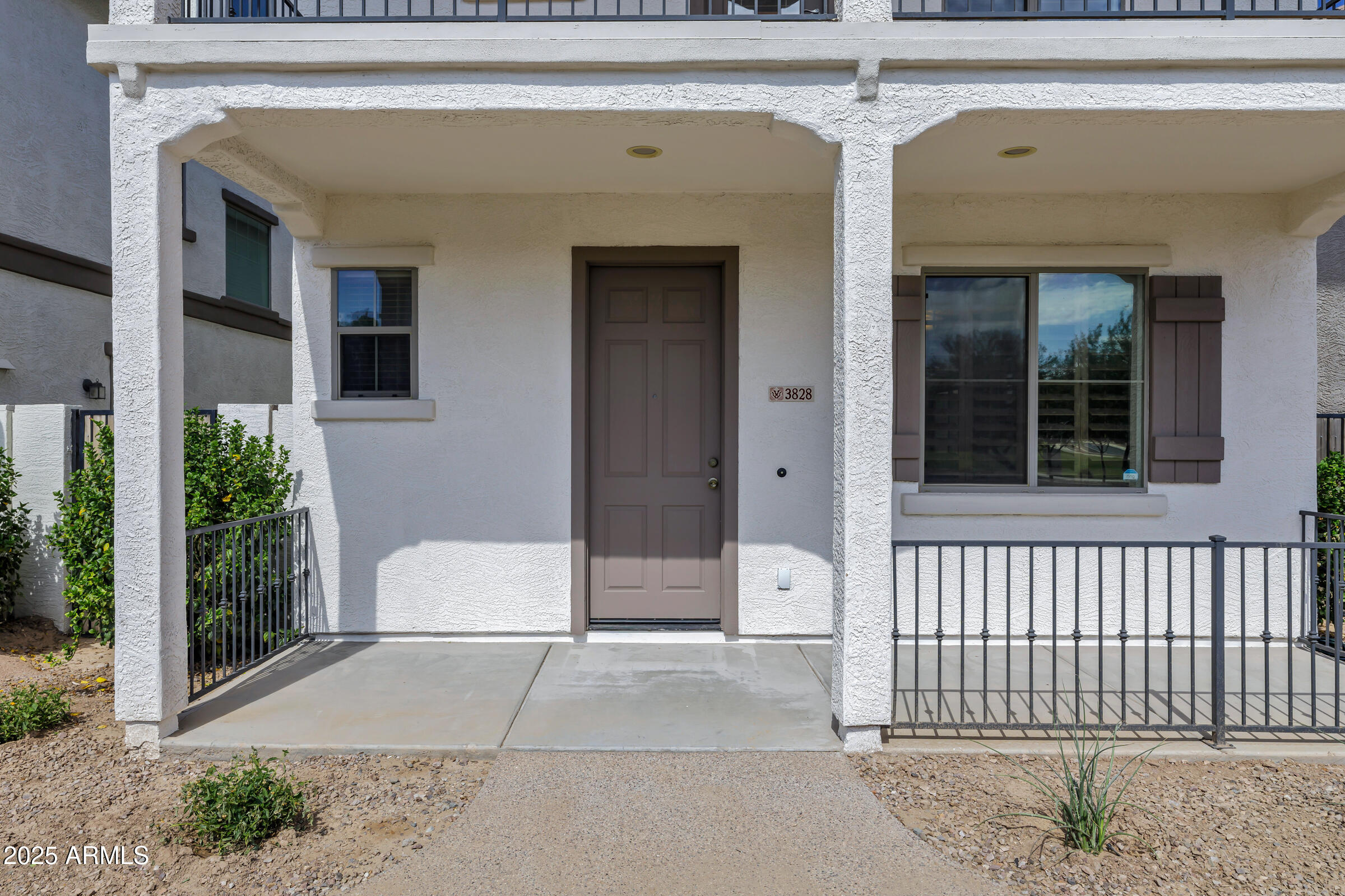 3828 E TRIGGER Way