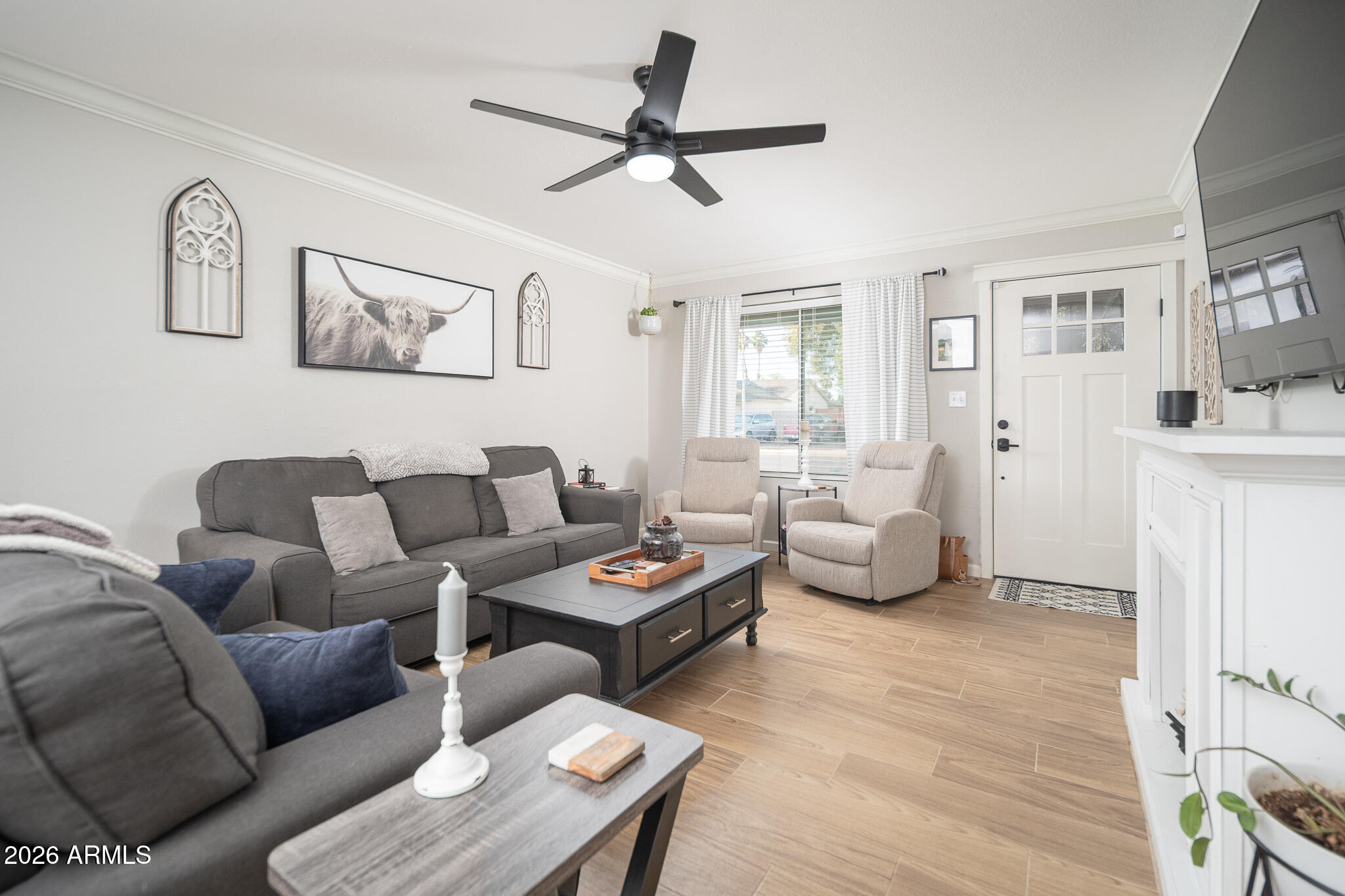 1721 W TEMPLE Street